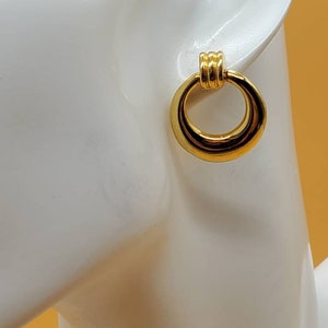 Vintage Trifari shiny gold tone door knocker pierced earrings