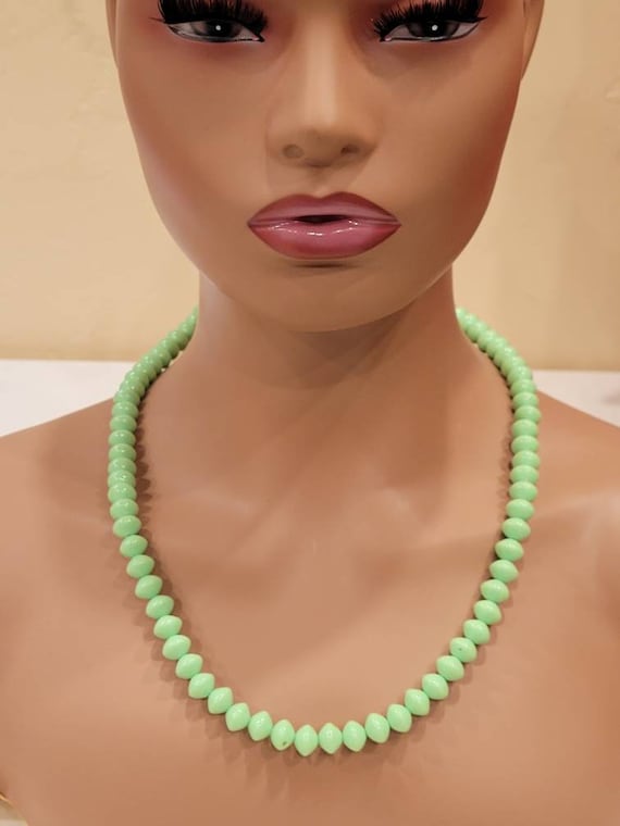 Vintage Crown Trifari green lucite beaded necklace