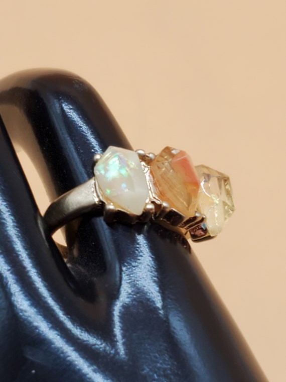 Vintage 3 iridescent stone costume cocktail ring - image 5