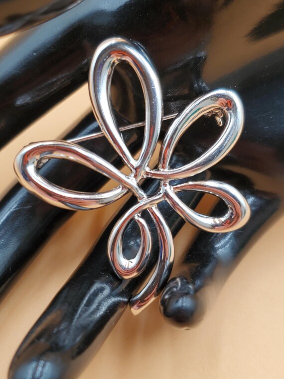 vintage silver tone open loop flower leaf brooch - image 5
