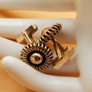 Vintage Swank Gold Tone Coiled Spring Loop Cufflinks - Etsy
