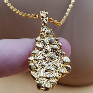 vintage gold plated twist chain necklace with faux nugget pendant