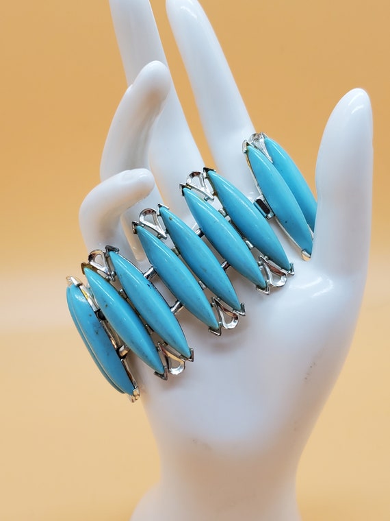 Vintage Bergere turquoise lucite panel link bracel