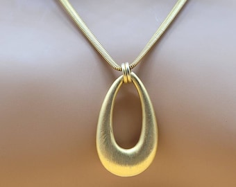 Vintage XL matte gold tone chain necklace with loop pendant