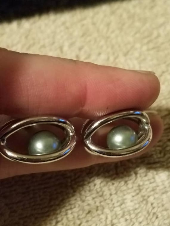 Vintage Hickok USA caged pearl cufflinks,  faux pe