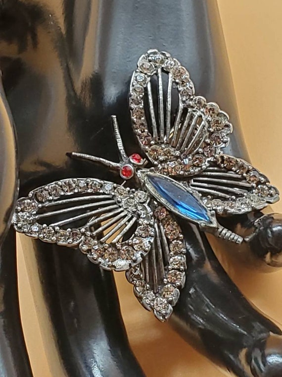 Vintage WEISS Rhinestone Butterfly Brooch with re… - image 1