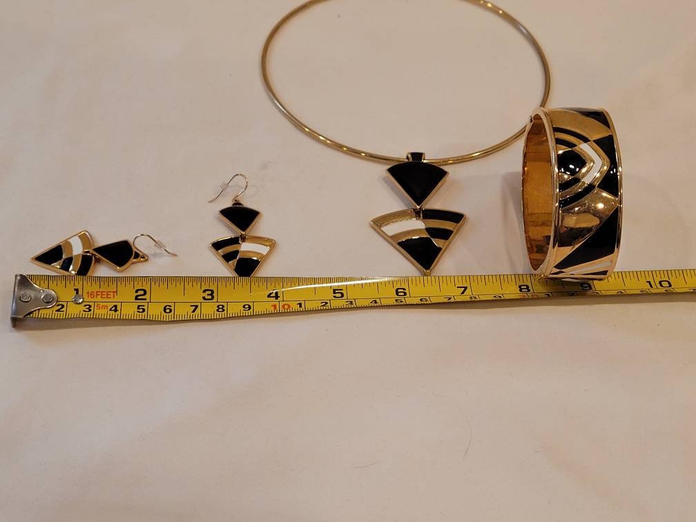 vintage jewelryえす Vintage MMA CN Gold Plated Enamel Jewelry Set, MMS Enamel