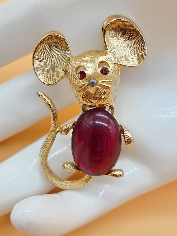 Vintage Park Lane red jelly belly mouse brooch