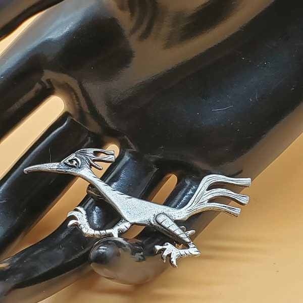 vintage Metzke pewter roadrunner brooch