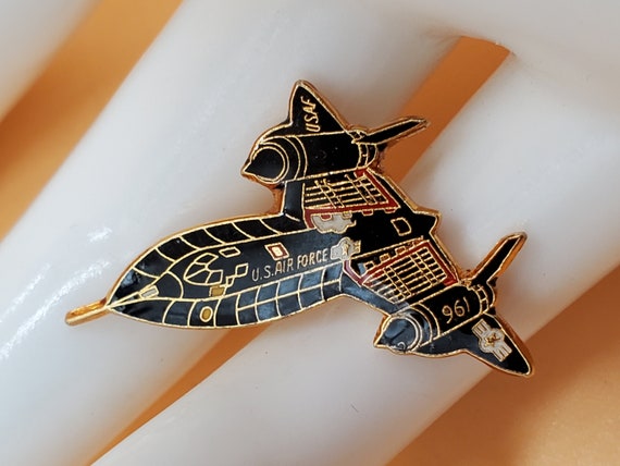 USAF stealth bomber pin - image 1