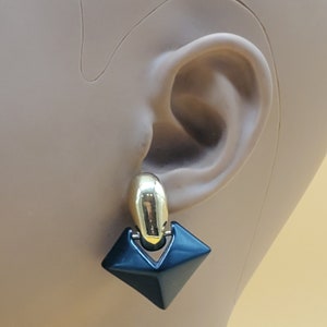 Vintage gold and black dangling 3D diamond Pyramid earrings