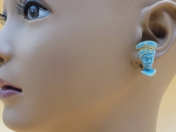 Vintage sugar coated enamel Nefertiti earrings, V… - image 8