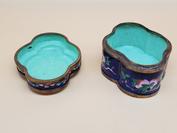 Vintage enamel painted trinket box - image 5