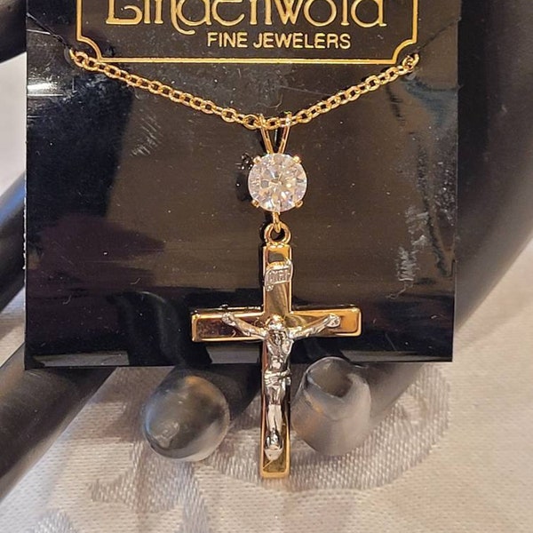 NOS Lindenwold 14kge CZ crucifix cross pendant with gold tone chain necklace