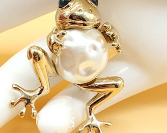 Vintage Carolee frog brooch, faux pearl with blue eyes