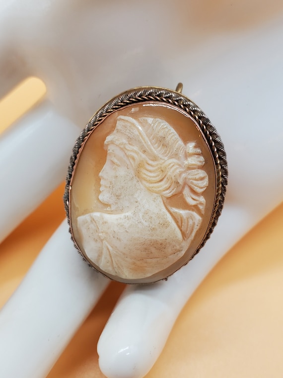 Vintage gold filled carved cameo brooch pendant