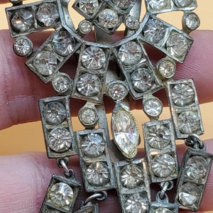 Vintage pot metal clear rhinestone XL Art Deco fur clip