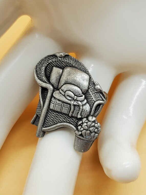 vintage Birds and Bloom pewter Gardners chair pin