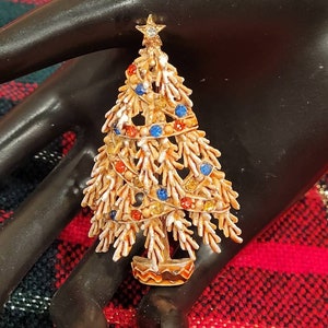 Vintage ART signed yellow enamel rhinestone Christmas tree brooch