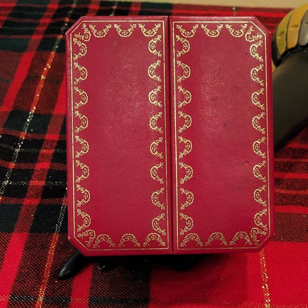 Vintage Must De Cartier red watch box, EMPTY BOX