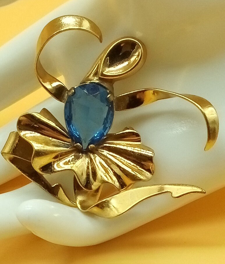 【希少】BOUCHER ブーシェ ブローチ リーフ フェイクパール ゴールド Boucher brooch - Etsy 日本