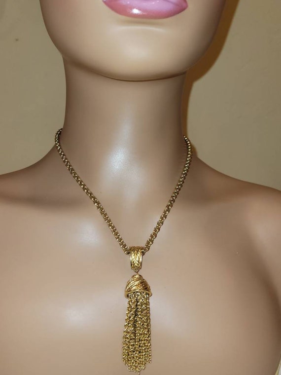 Vintage Trifari TM gold tone chain necklace with … - image 9