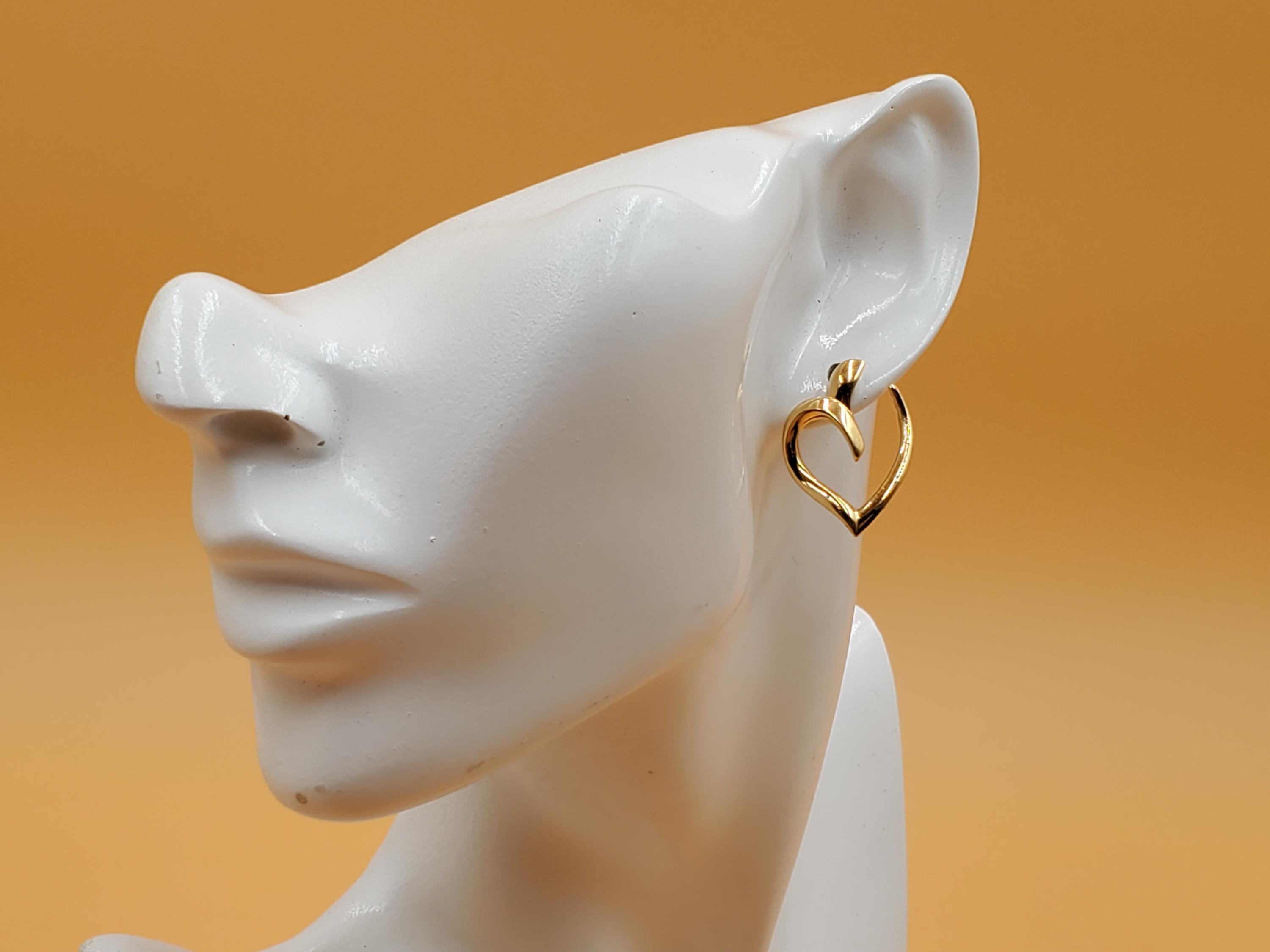 ■VINTAGE HOLLYWOOD■ Twotone Heart Earrings VH2479EA010M Vintage Monet Gold Tone Heart Earrings - Etsy