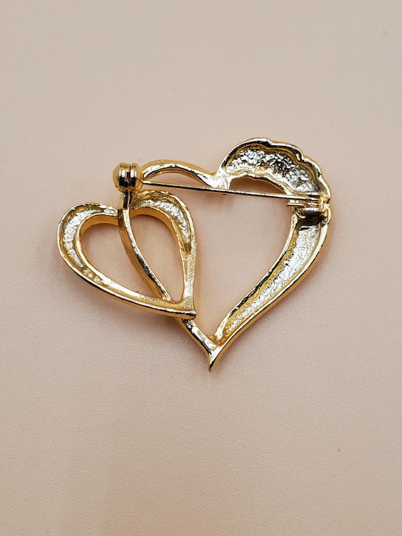 Vintage gold tone double interlocking hearts broo… - image 5