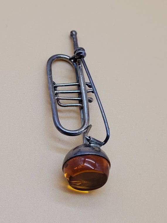 Vintage sterling silver trumpet brooch - image 7