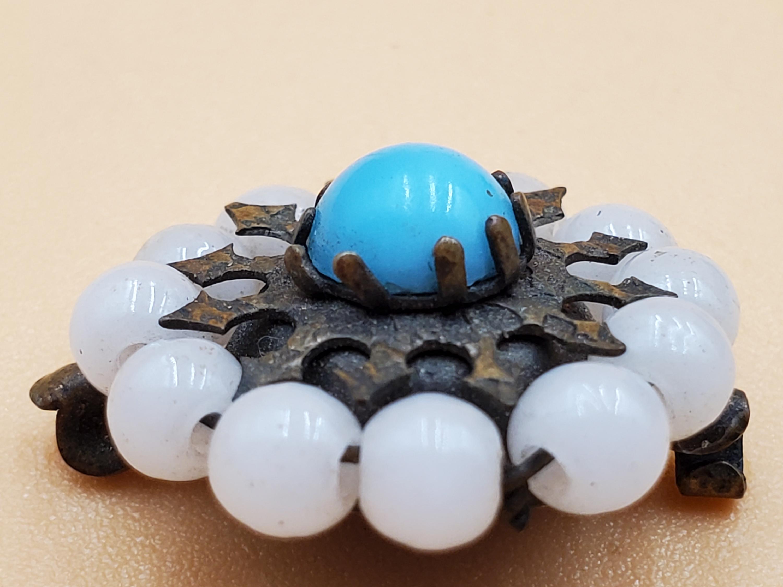 アンティークの小さなガラスビーズのピン - Etsy 日本