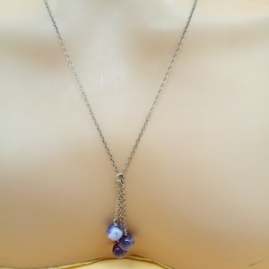 Vintage sterling silver chain necklace with dangling purple lavender Jadeite beads