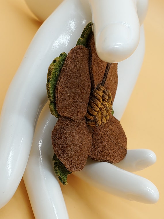 Vintage handmade suede flower brooch - image 4