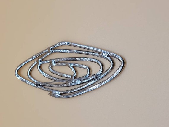 Vintage Avon XL silver tone diamond swirl brooch - image 8