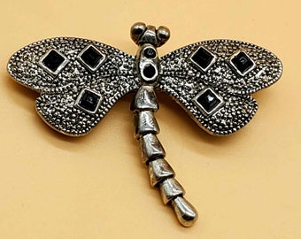 ヴィンテージシルバートーンのトンボブローチ、ブラックラインストーン