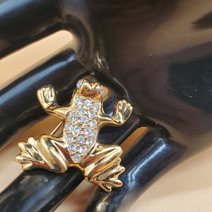 vintage gold tone clear rhinestone frog pin brooch