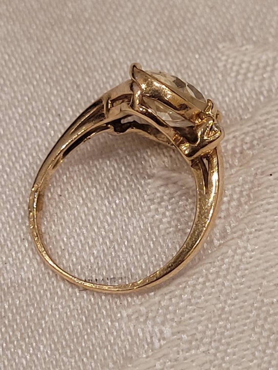 Vintage 14k yellow gold Peridot ring - image 3