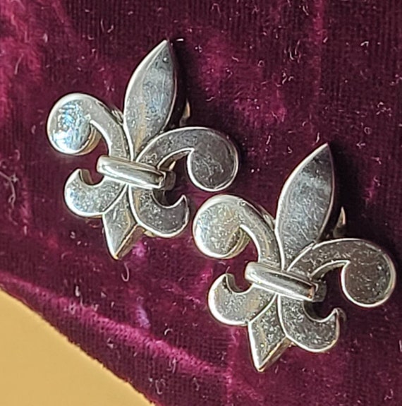 Vintage Monet silver tone Fleur de lis clip on ea… - image 6