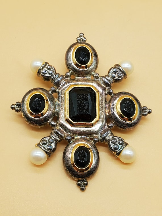 vintage Heraldic style black stone faux pearl ant… - image 5