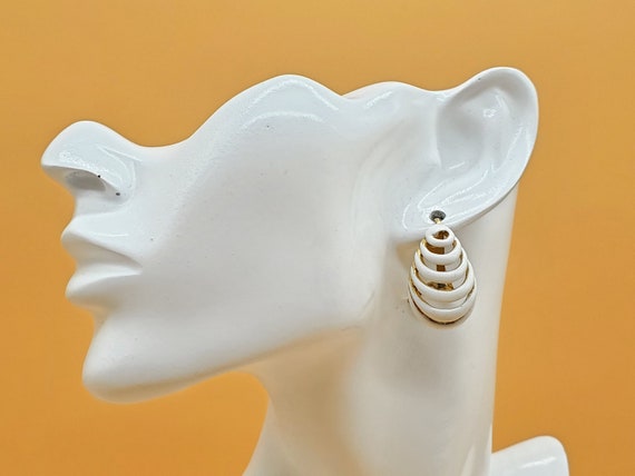 Vintage white enamel scalloped wing back earrings - image 4