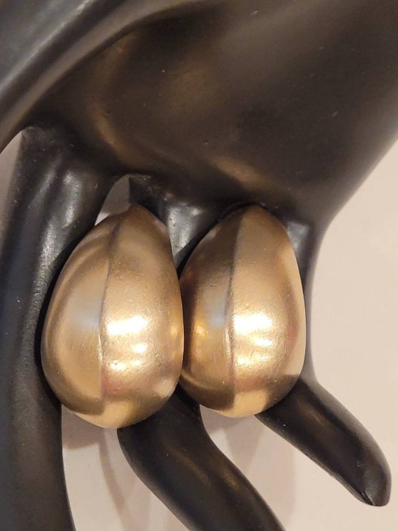Vintage Vendome matte gold tone domed clip on ear… - image 7