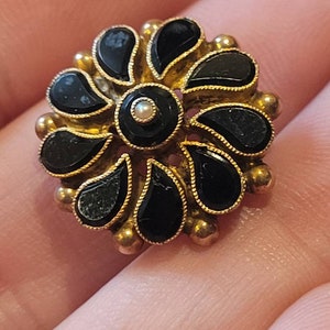 Vintage antique 14k onyx mourning pin with seed pearl center