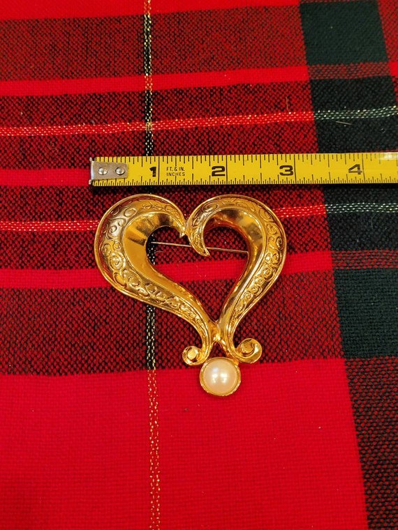 Vintage Avon large heart brooch with faux Pearl - image 3