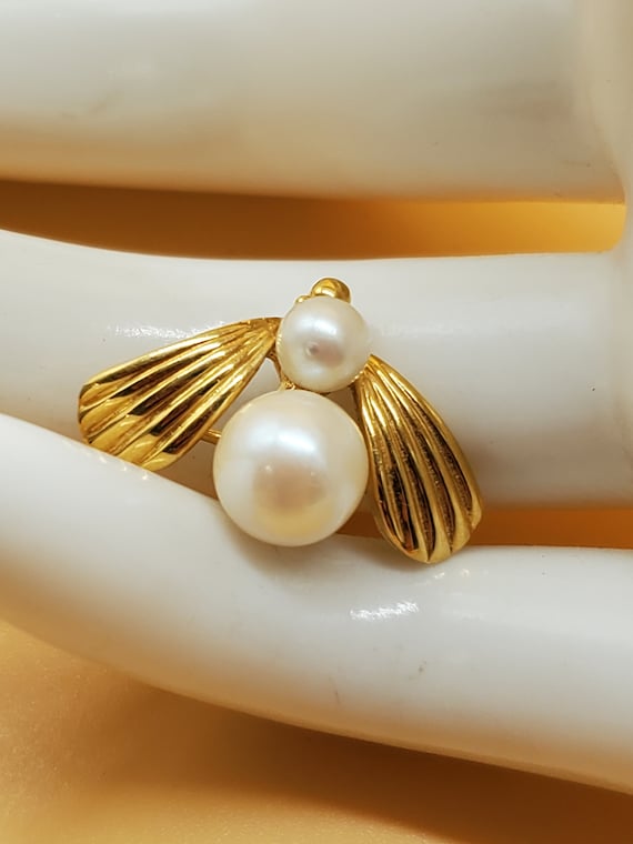 vintage Monet small gold tone faux pearl bug pin