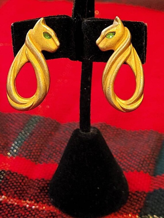 Vintage gold tone Egyptian cat earrings