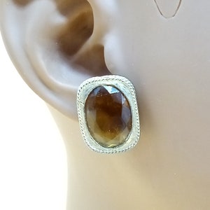 Vintage Sarah Coventry amber glass clip on earrings