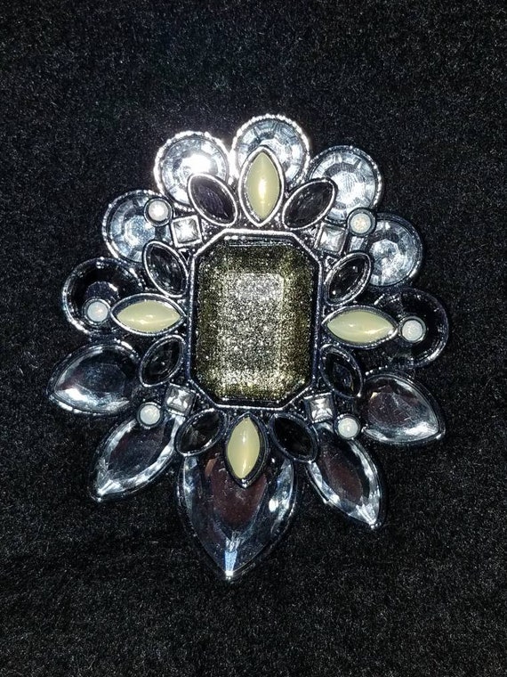Large Chunky Chico's statement brooch pendant - image 8