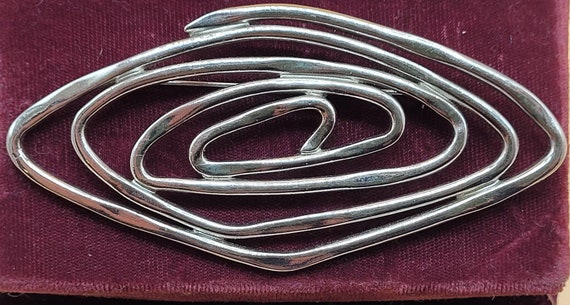 Vintage Avon XL silver tone diamond swirl brooch - image 7