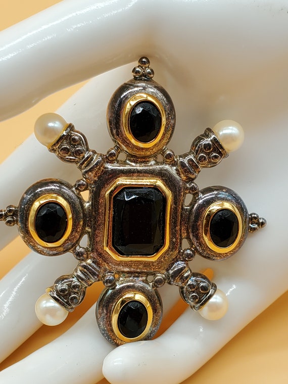 vintage Heraldic style black stone faux pearl ant… - image 3