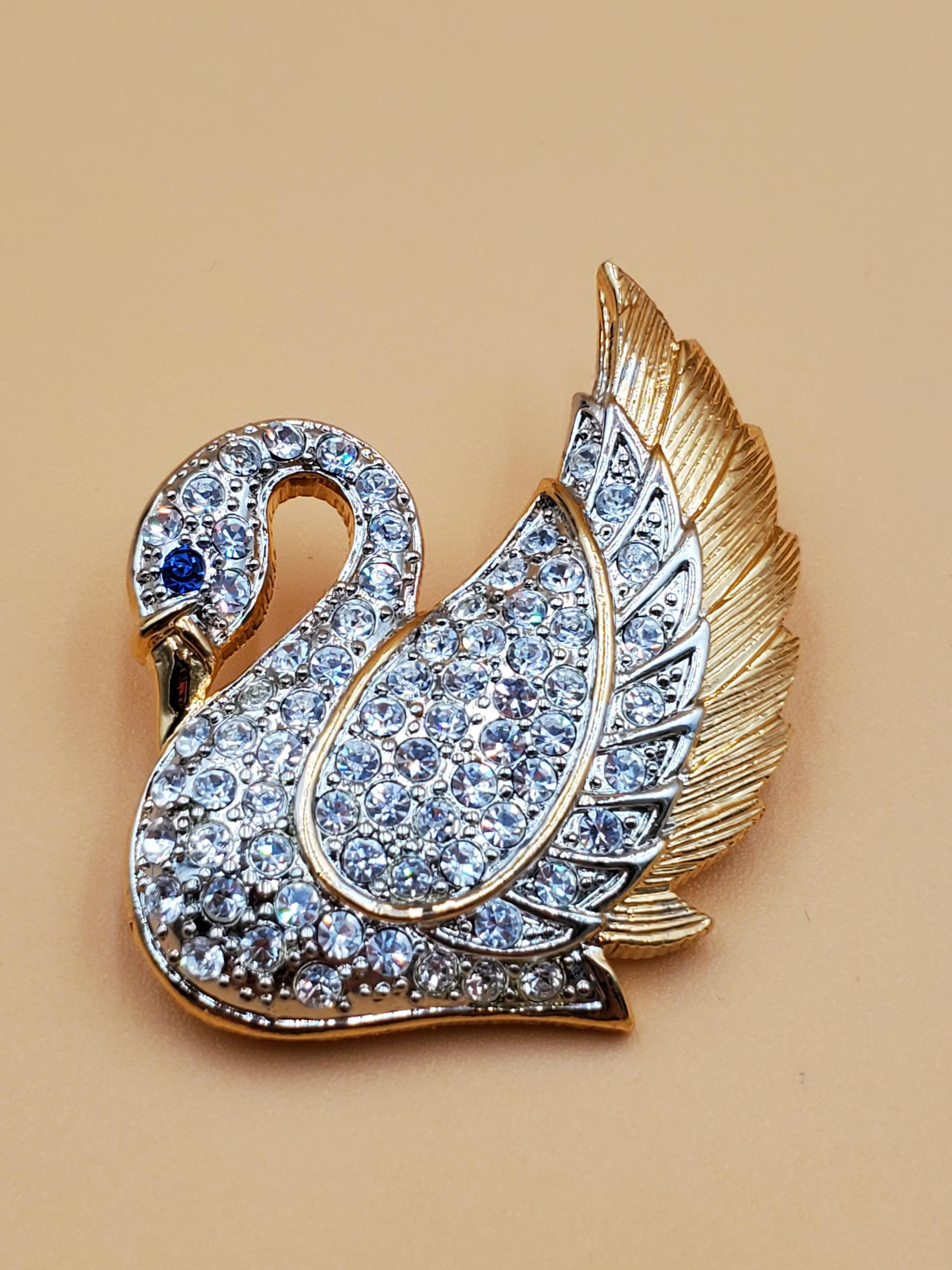 ヴィンテージ 白鳥 ブローチ ヴィンテージの白鳥のブローチ - Etsy 日本