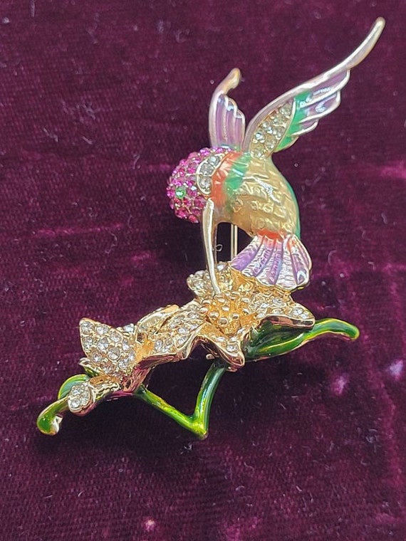 Vintage Napier rhinestone covered Hummingbird feeding brooch